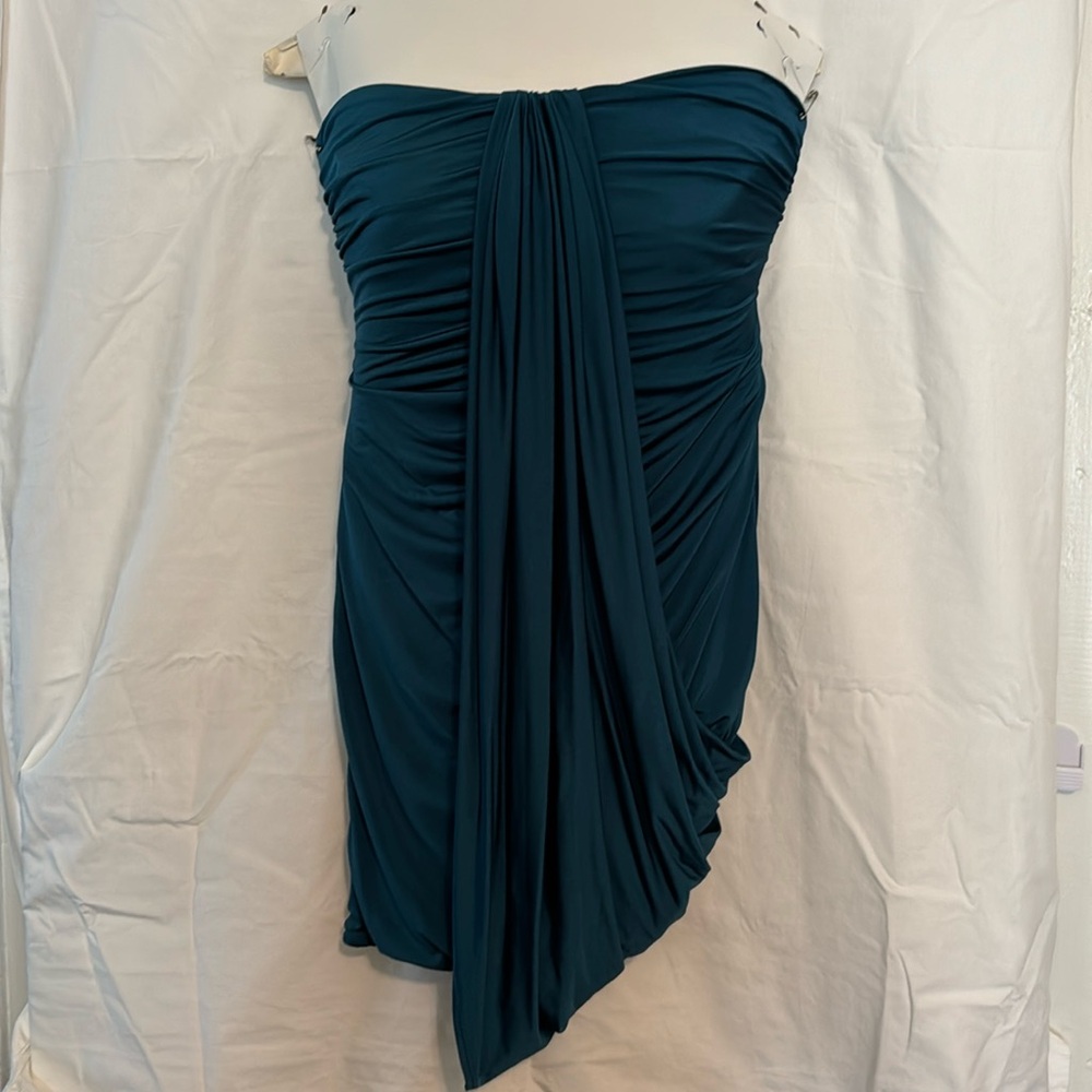 Brand-Do & be. Size medium dark green